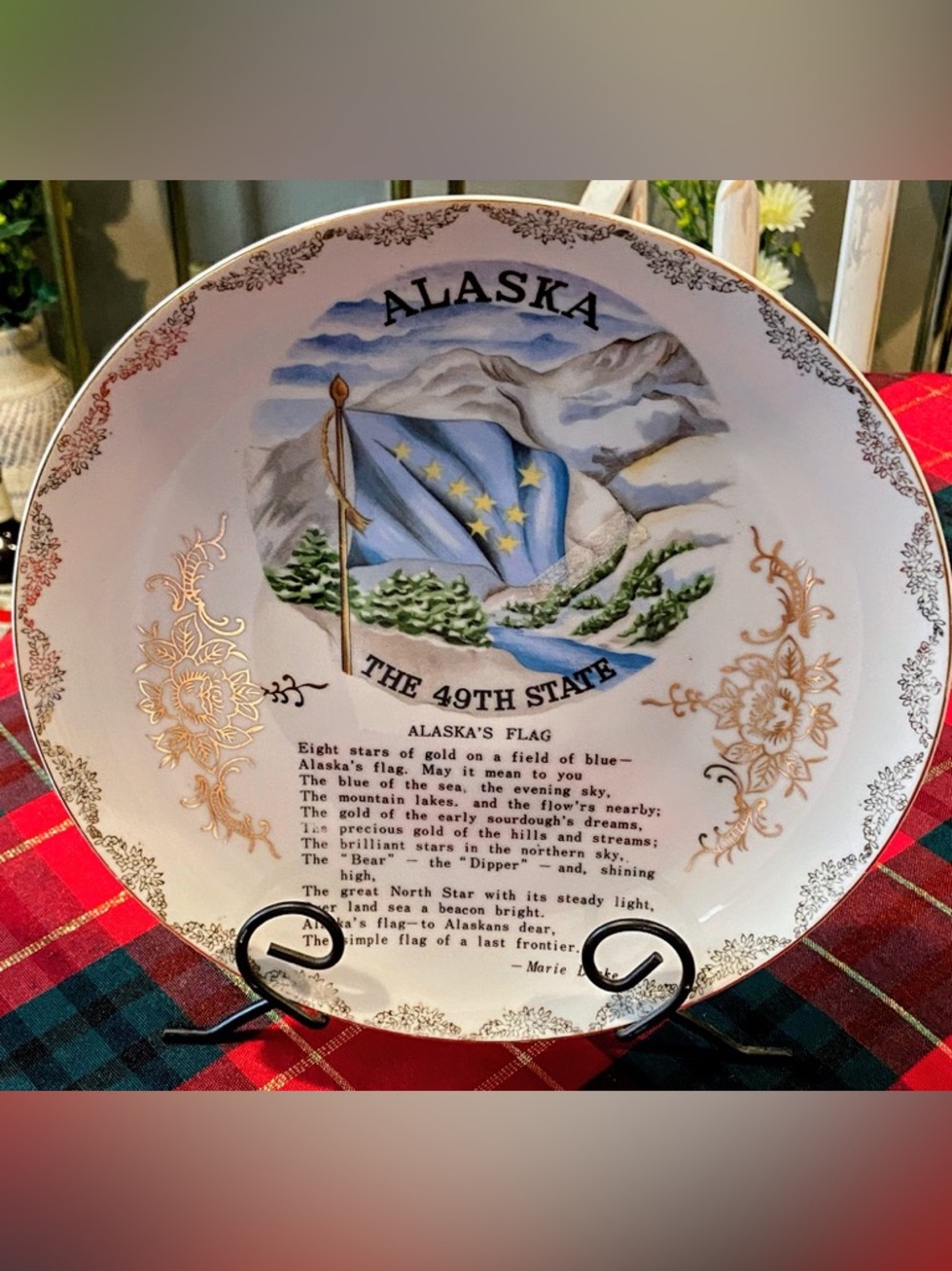 Collectible Alaska The 49th State Decorative Plate - White with Gold Accents
